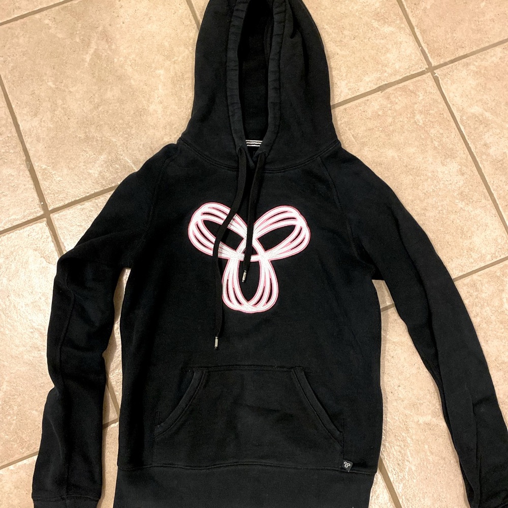 Ladies TNA sweater from Aritzia size XXS fits XS.